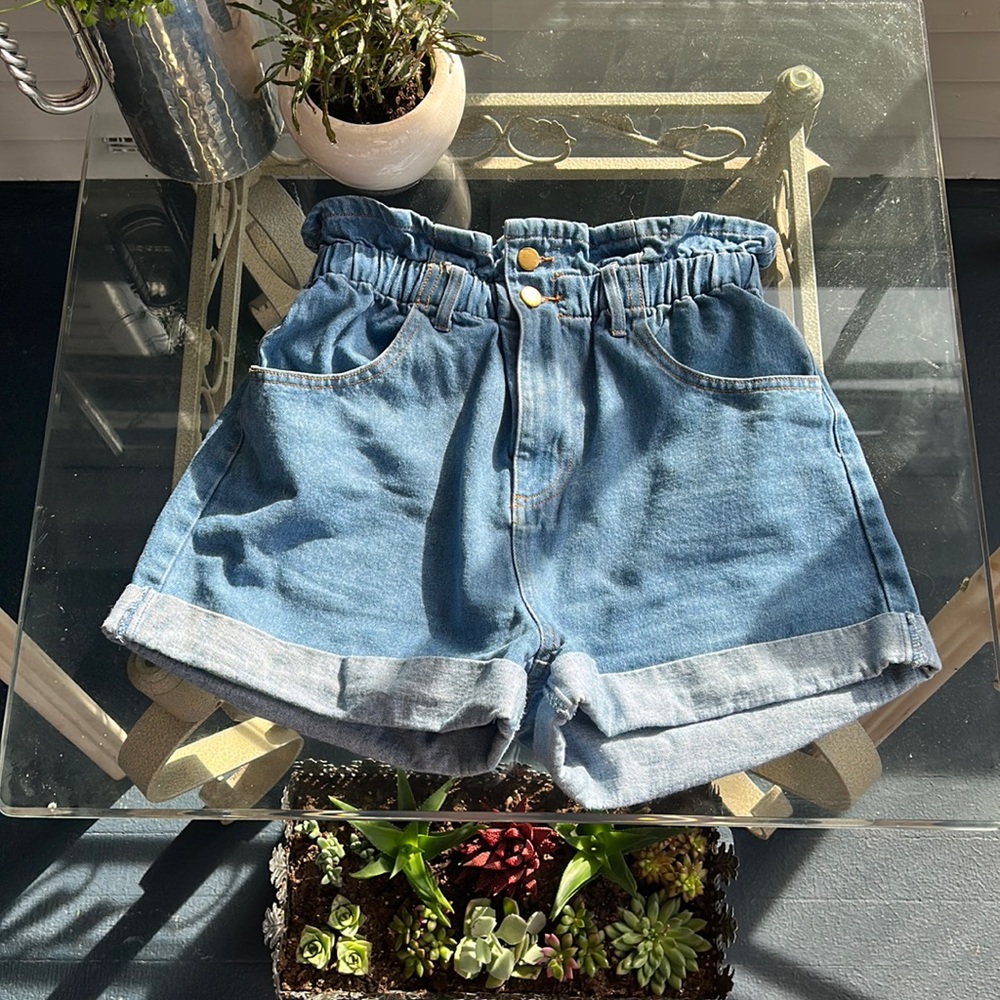 Entro ultra high rise Jean shorts